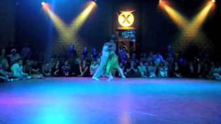 Video thumbnail for Gastón Torelli & Moira Castellano bailando un Tango en el Misterio Tango Festival 2010