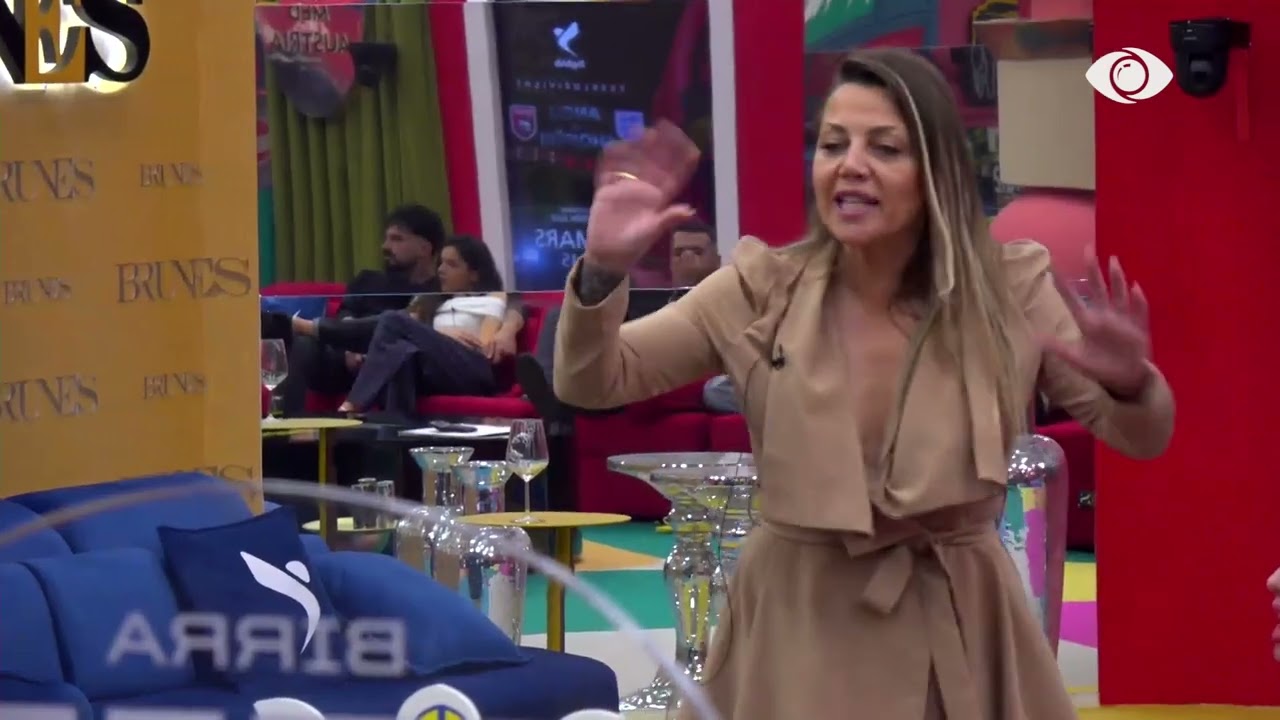 “Po kalove 4 birra, ti more fund”/ Debat mes Rozanës dhe Gertës