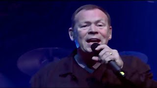 UB40 with Ali,Astro & Mickey-Here I Am (Come And Take Me) Live indigo at The O2 20/12/2014