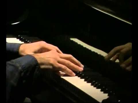 Kata Tjuta -impro by Mark Atkins (didjeridu) and Romano Crivici (piano).