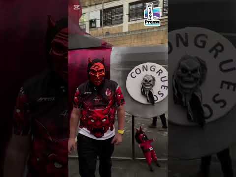 La organización de Diablos zona 5 de la colonia Arrivillaga, alzó su voz con la quema del diablo