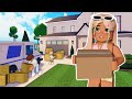 🏡 MOVING into our NEW HOUSE on Berry Avenue | Roblox Roleplay