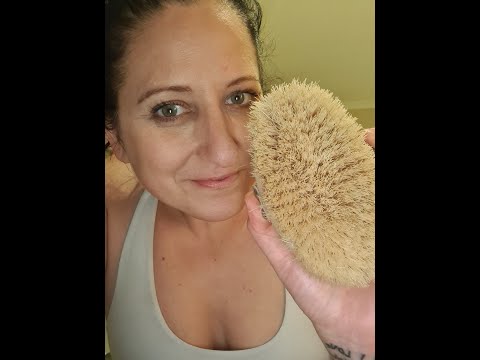 Thumbnail: Dry Skin Brushing