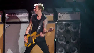 Video thumbnail for GREEN DAY live with Mike Dirnt taking care of the low end on his WILD CUSTOM GUITARS Press Bass by WILD CUSTOM GUITARS Co.