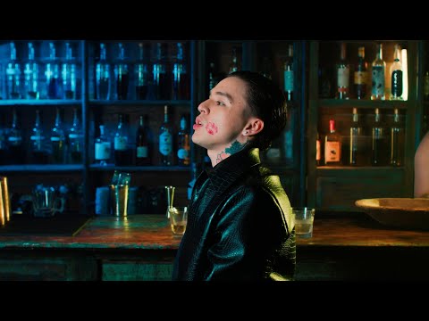Leo Bash, Tornay - Poco Hielo (Video Oficial)