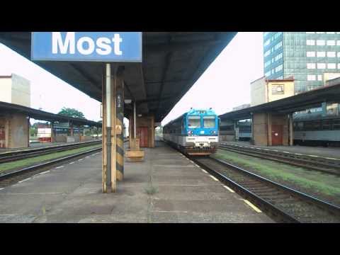 Příjezd vlaku R 1198 (ČD 843.027, zpoždění 10 min) - Most, 12. 7. 2013
