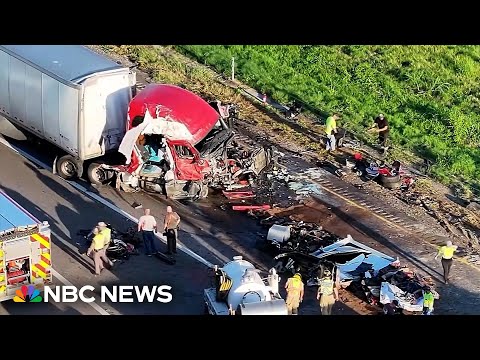 Truck crash on Texas highway kills four family members