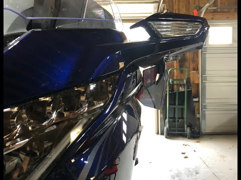 Kuryakyn Upper Air Deflector Install on 2018+ Honda Goldwing