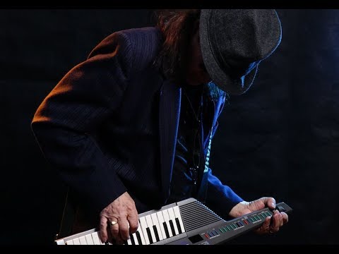 Desert Walk - Alan Steward live - from the album the Temple of Boom