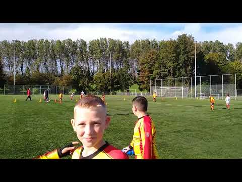 VVR JO10-1 - Hellevoetsluis JO10-1 - 28-09-2020 - 1e helft van 2e helft