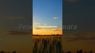 Download lagu Jangan dulu lelah yakin semua indah batas senja nanti kita seperti ini #senja #shorts mp3