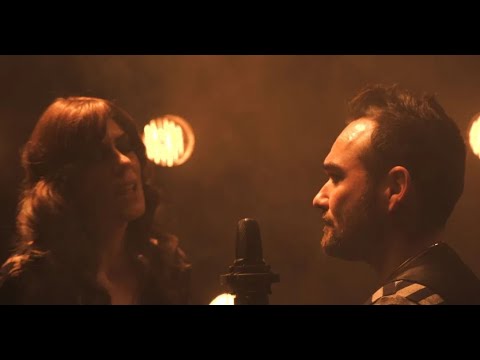 Versilia feat. Álex Mantua - Donde el Corazón Me Lleve (Videoclip Oficial)
