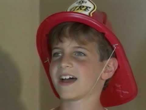 S01 E01   Hard Hat Harry  Fire Truck Adventures