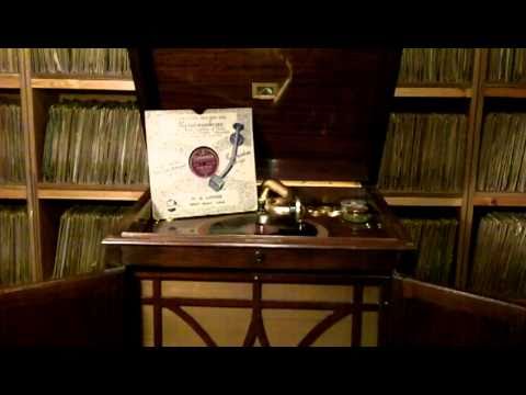 The Londonola  -  Betty Balfour  (w.The Three Ginx)