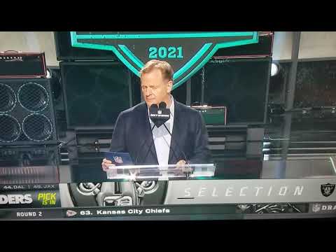 The Raiders draft Trevon Moehrig at #43