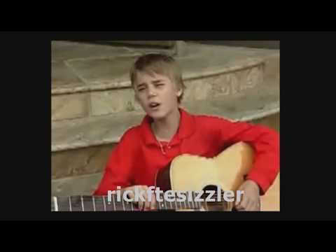 Justin Bieber singing Ne-Yo & Elliott Yamin in Stratford 2007