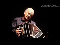 Llueve sobre Santiago - Ástor Piazzolla y orquesta (versión bandoneón), registro del año 1976.