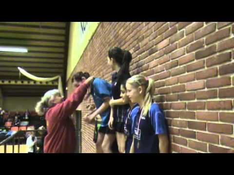 120114 ØM2012, Præmieoverrækkelse pige double