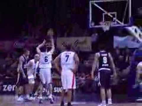 11 08-01-08 Ulebmatch BCO-Bologna - Sam scoort ook bonusvrij