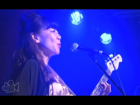 The 5.6.7.8's - I'm Blue (Live at Dig It Up! Sydney) | Moshcam