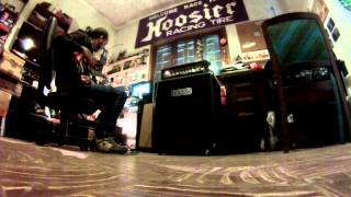 Video thumbnail for Behringer BX4500H + Fender Rumble 410 Cab - GoPRO Hero3 by Seis GEARHEAD