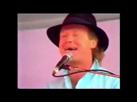 bagatelle/Liam Reilly