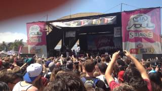 Breathe Carolina - Sellouts+intro (feat. Danny Worsnop) Vans Warped Tour 2014 Ventura