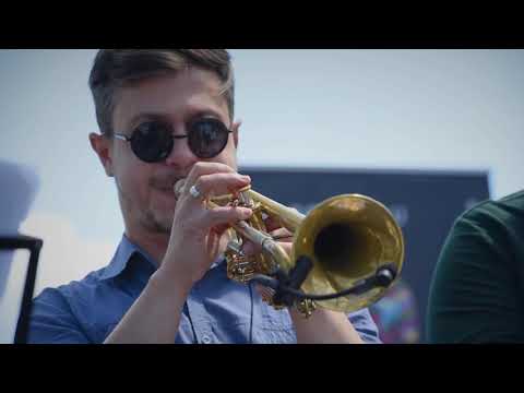 Srekata so pari ne se kupuva - Tumbao Salsa Bend HDTV 1080i