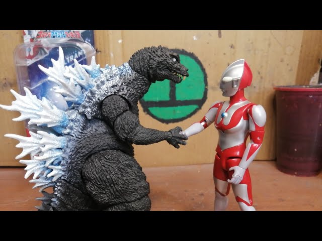 Vídeo relacionado con Bandai Namco Ultraman 1966 - Ultraman, Figura de acción Ultra de 6 Pulgadas