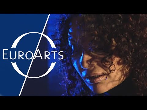 Joanna McGregor: Bach - Prelude & Fugue No. 15 in G major BWV 860 | WTC Book I