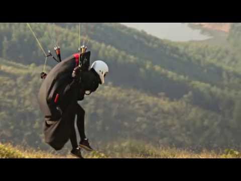 Pirapora - SP, sábado qualquer de um piloto de parapente com Vanessa Alves