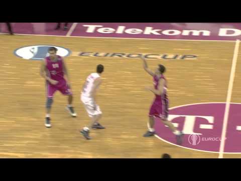 Alley-oop Ryan Brooks - Bonn vs. Bamberg am 26.11.2014