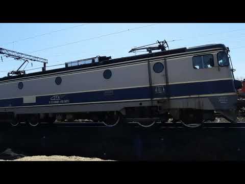 060 EA 080 / 40 080 şi 060 EA 389 / 40 389 cu un marfar la ieşire din Simeria cu mecanic de treaba