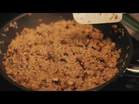 Рецепт качки з булгуром, сухофруктами та сливовим хойсином