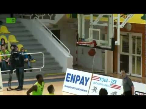 Highlight Basketbal - muži, 1. semifinále Slovenského pohára, v Leviciach