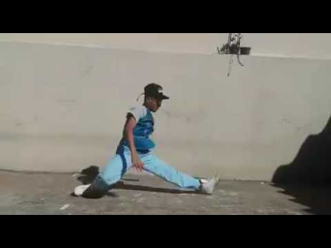 Mc lele e mc maromba acompanha o grave