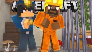 CLIMBING UP THE RANKS! - Prison Server Ep. 02 - Minecraft PE (Pocket W10 Edition)