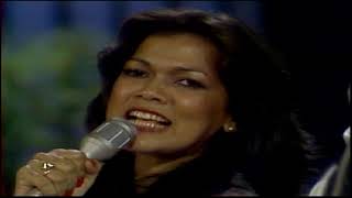 CALLADOS - CAMILO SESTO Y ANGELA CARRASCO (Full HD 1080p)