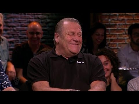 'Je lijkt wel een maffiabaas' - VOETBAL INSIDE