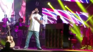 Ae dil hai mushkil title song, Chahun main ya na from Aashiqui 2 - Arijit Singh concert
