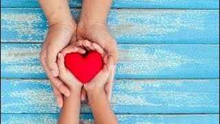 小学生の息子がママの胸やお尻を触りたがる…親はどうするべき？　専門家に聞く..