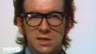 Elvis Costello &amp; The Attractions - (I Don&#39;t Want To Go To) Chelsea
