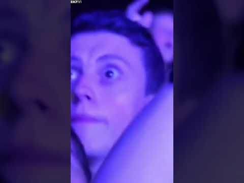 Anthony Kiedis - “Dee Bot Da Bot Dina Dee DOOOO!” #Shorts #AnthonyKiedis #RedHotChiliPeppers