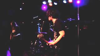 2) Dinosaur Jr. - Does It Float Live