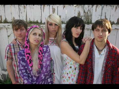 Let It Rain - Tilly and the Wall