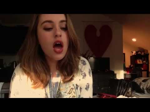 18-годишно момиче пее като ангел