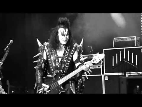 KISS Kruise 5 Alive! show Night 2 Black and white version