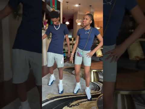 girl throw that wham inna circle 💕