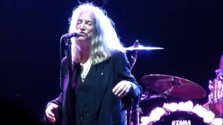 Patti Smith live &quot;Kimberly&quot; and  &quot;I&#39;m sorry I had to take a fucking piss&quot; :-) Munich last night