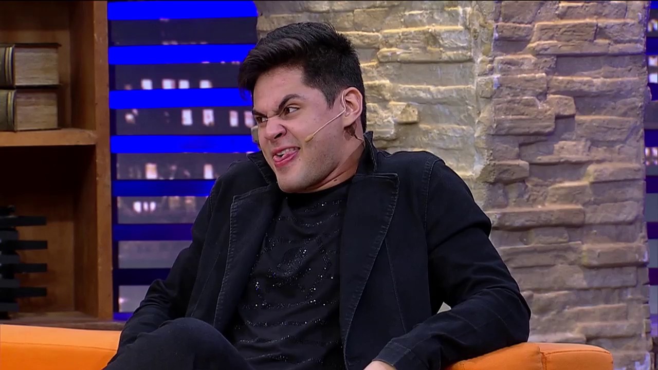 "Tenho medo de ficar imitando", brinca Lucas Veloso sobre celebridades